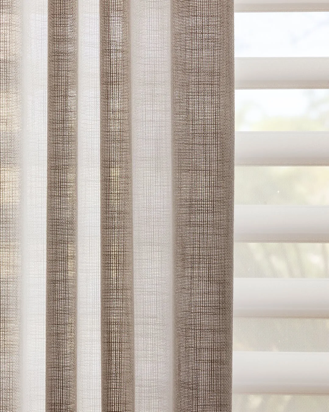 Soft Drapery 34 silhouette + drapery